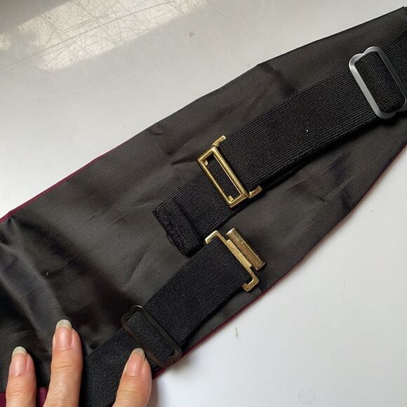 Maroon satin cummerbund - Picture 4 of 4
